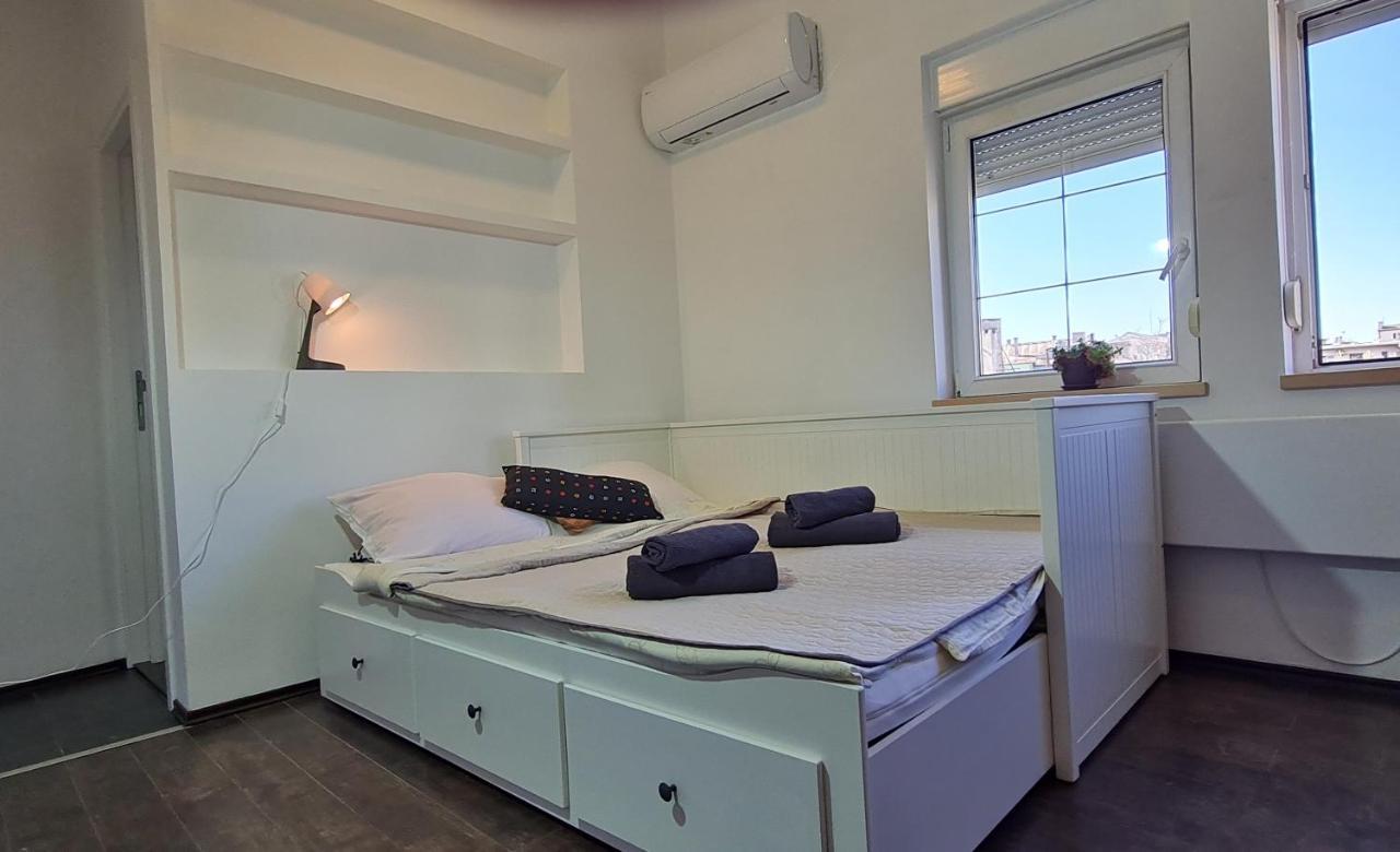 Appartamento St. Marcus Belgrado Esterno foto